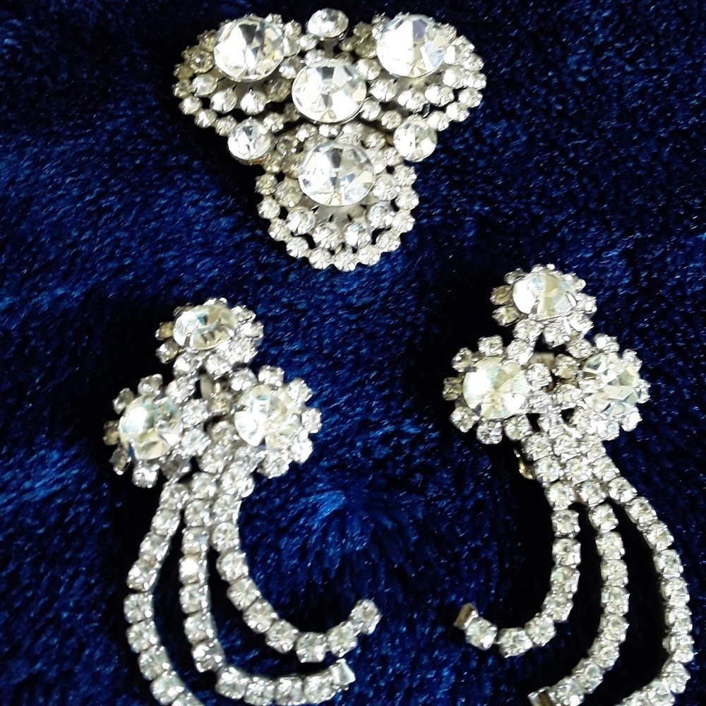 Rhinstone Brooch and matching earrings.